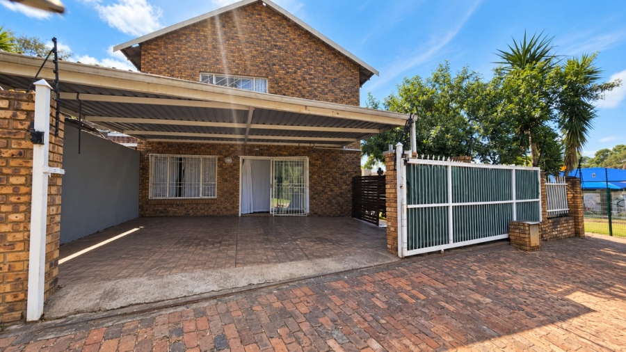 3 Bedroom Property for Sale in Schoemansville North West